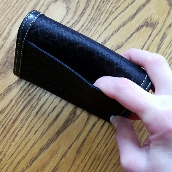 Authentic Coach Signature Wallet - Picture 3 of 8